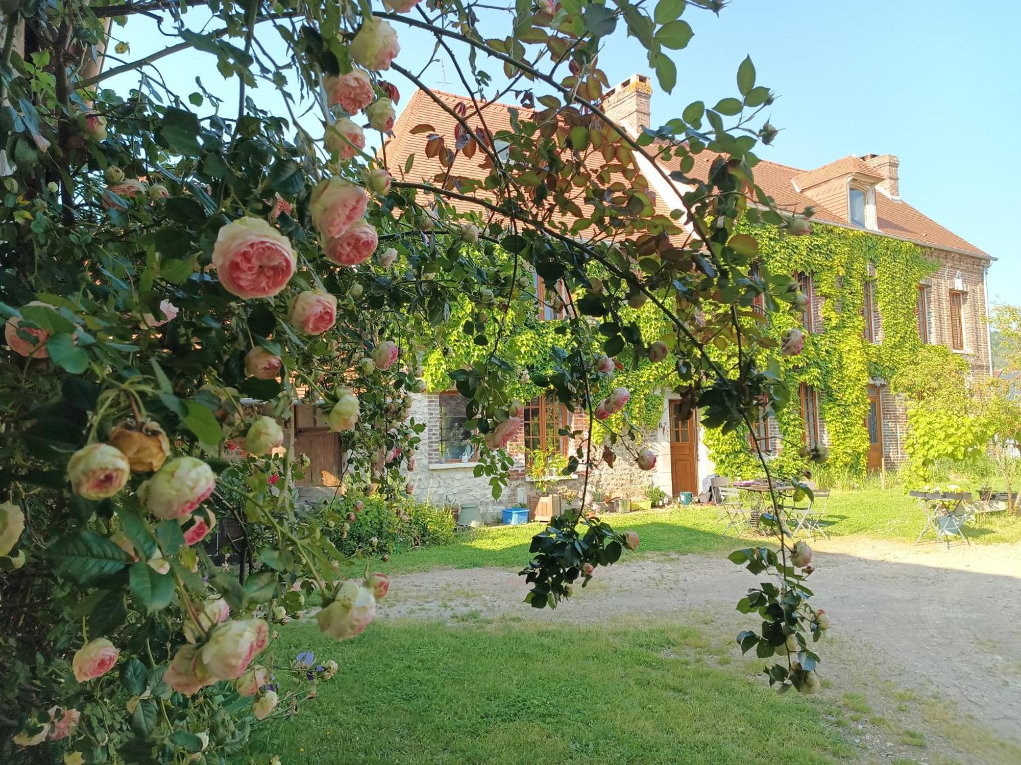 PosesLes Jardins De Felicie别墅 外观 照片